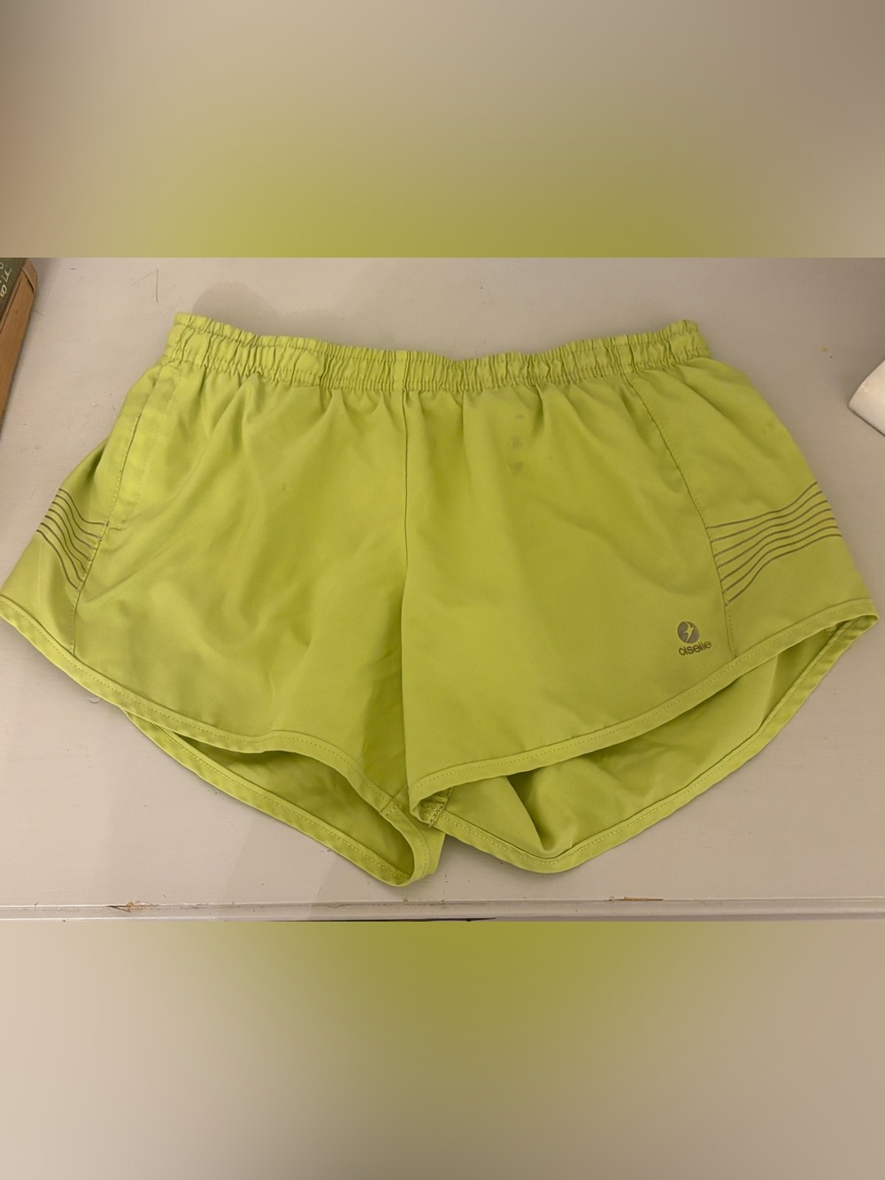 Oiselle Roga Lined Zip Pocket Shorts Lime Size 2